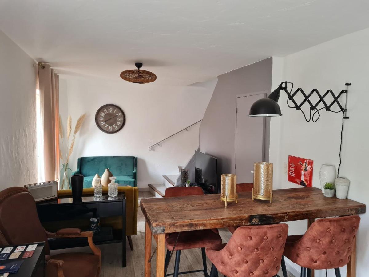 Lumineux Duplex Au Coeur De L'Isle Apartment Luaran gambar